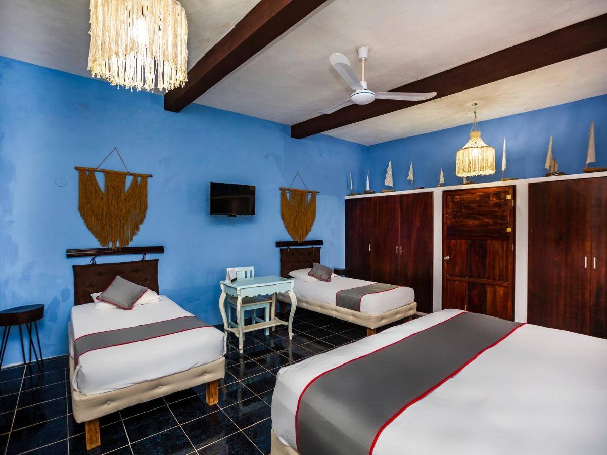 Casa Aluxes Hotel Valladolid  Bagian luar foto