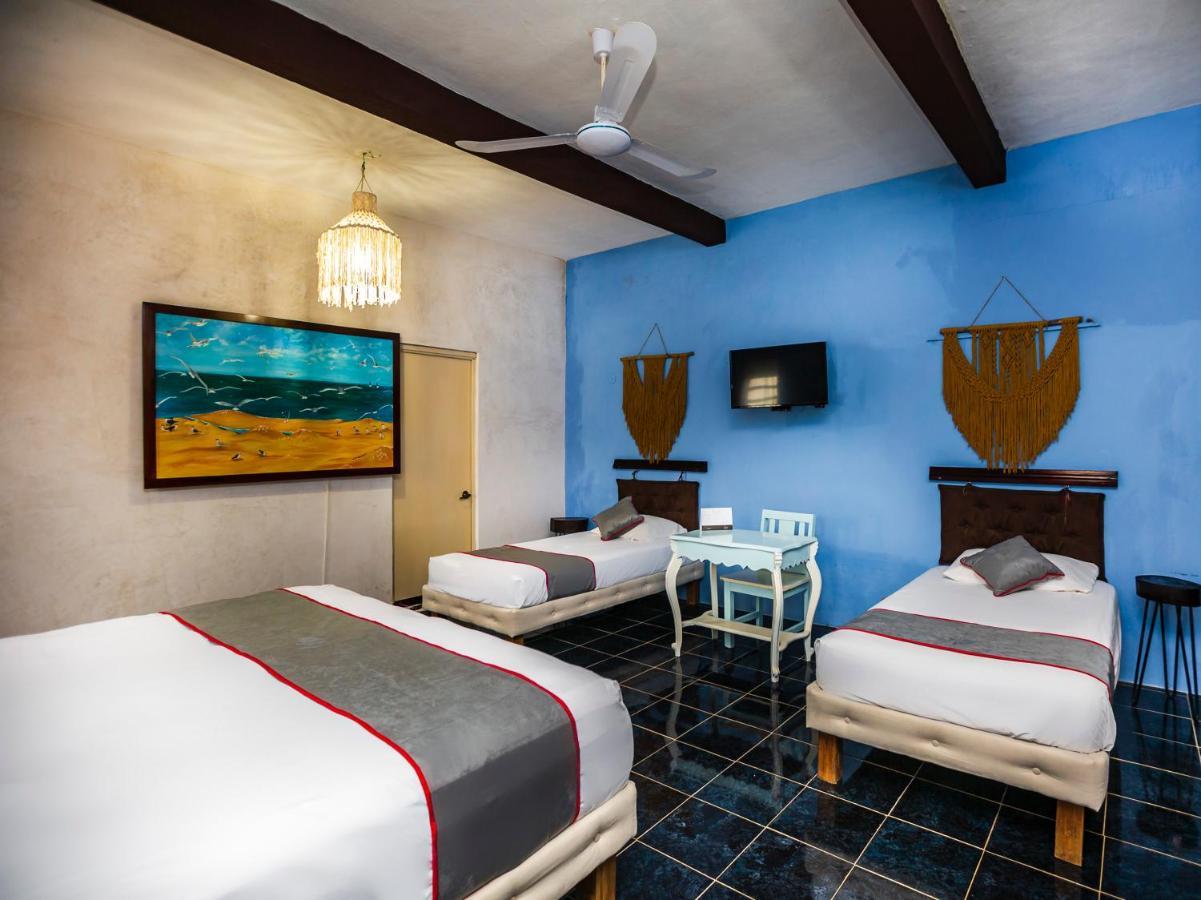 Casa Aluxes Hotel Valladolid  Bagian luar foto