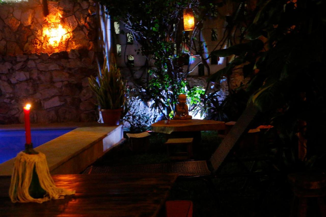 Casa Aluxes Hotel Valladolid  Bagian luar foto