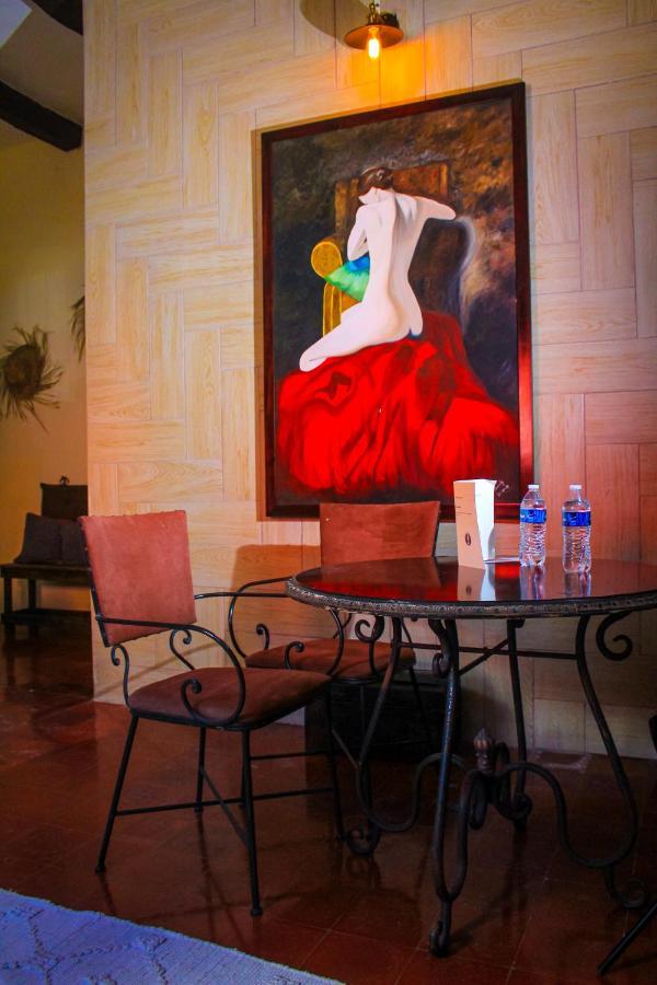 Casa Aluxes Hotel Valladolid  Bagian luar foto