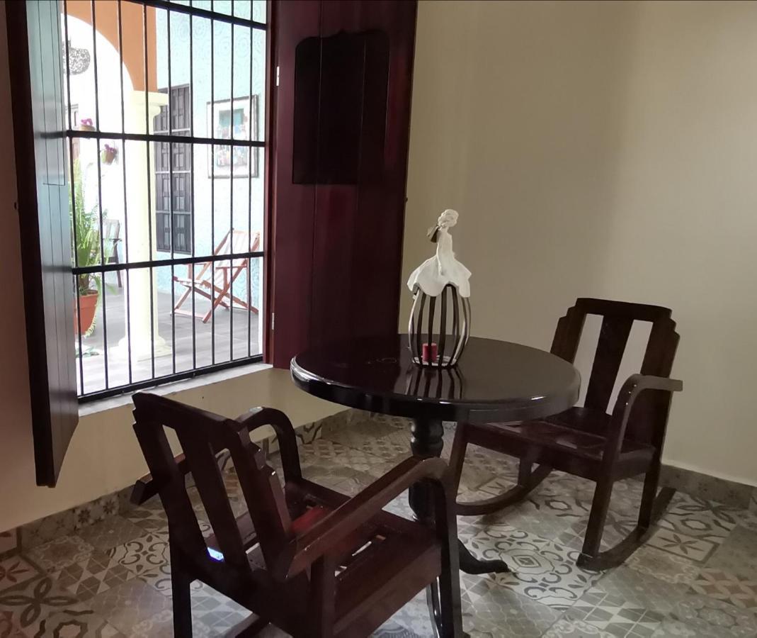 Casa Aluxes Hotel Valladolid  Bagian luar foto