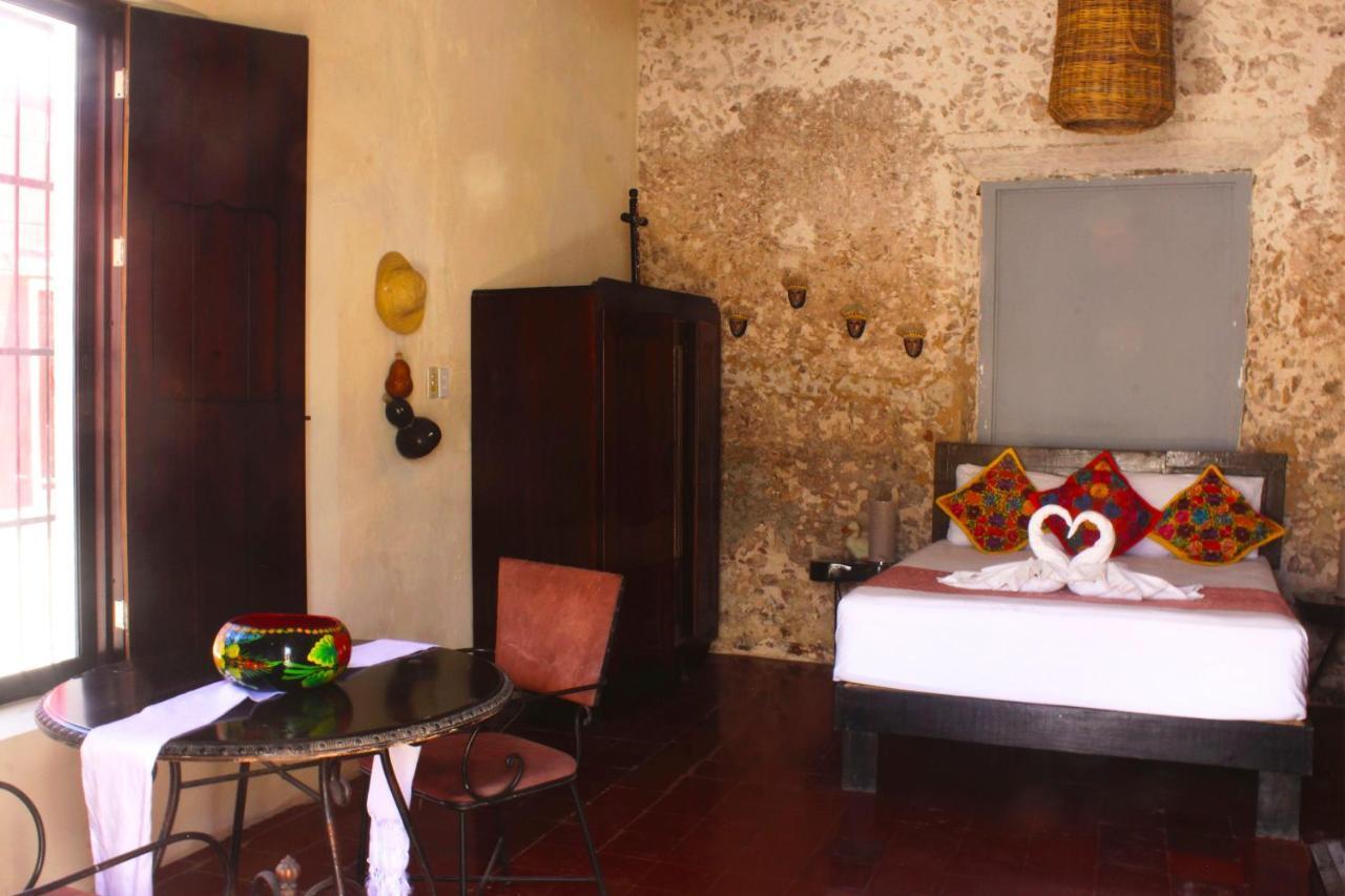 Casa Aluxes Hotel Valladolid  Bagian luar foto