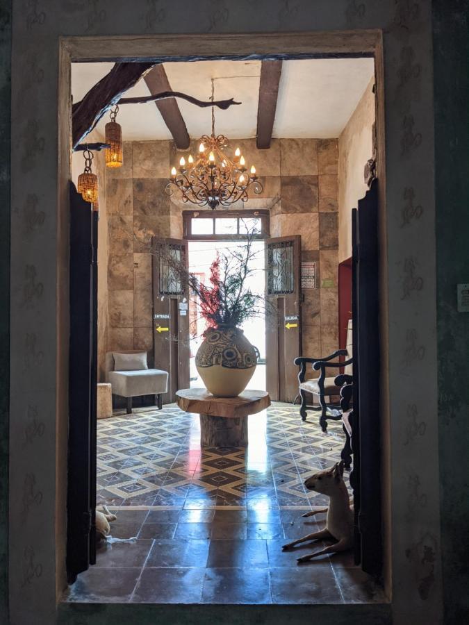 Casa Aluxes Hotel Valladolid  Bagian luar foto