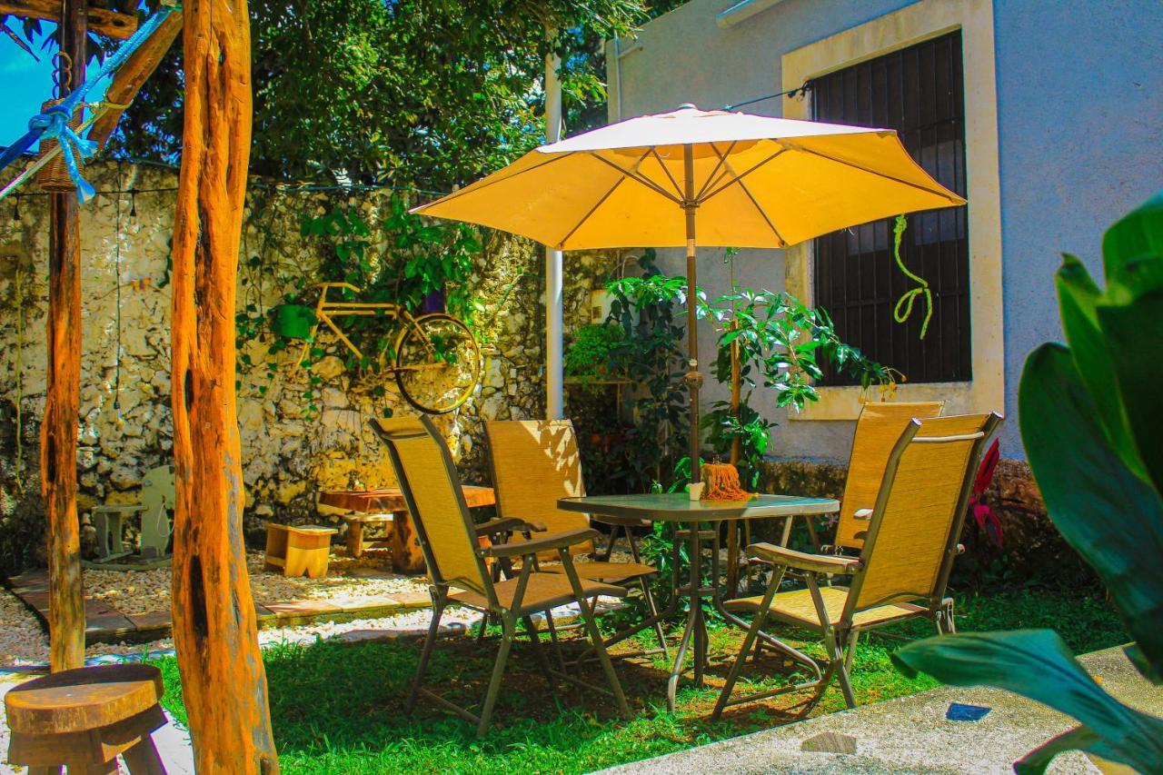 Casa Aluxes Hotel Valladolid  Bagian luar foto