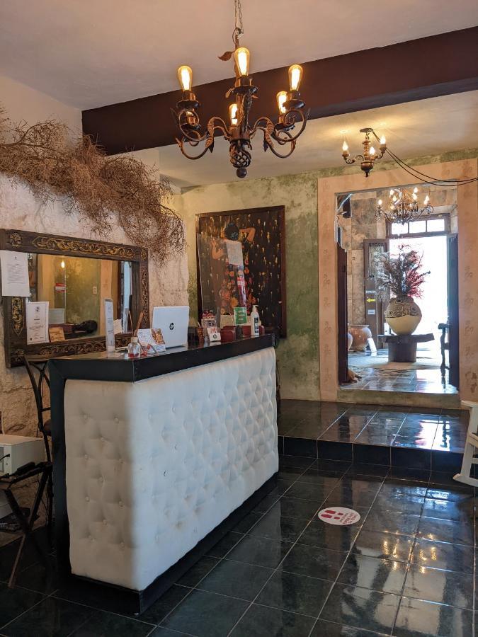 Casa Aluxes Hotel Valladolid  Bagian luar foto