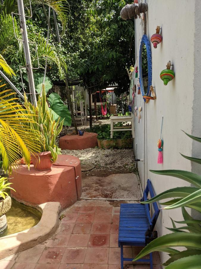 Casa Aluxes Hotel Valladolid  Bagian luar foto
