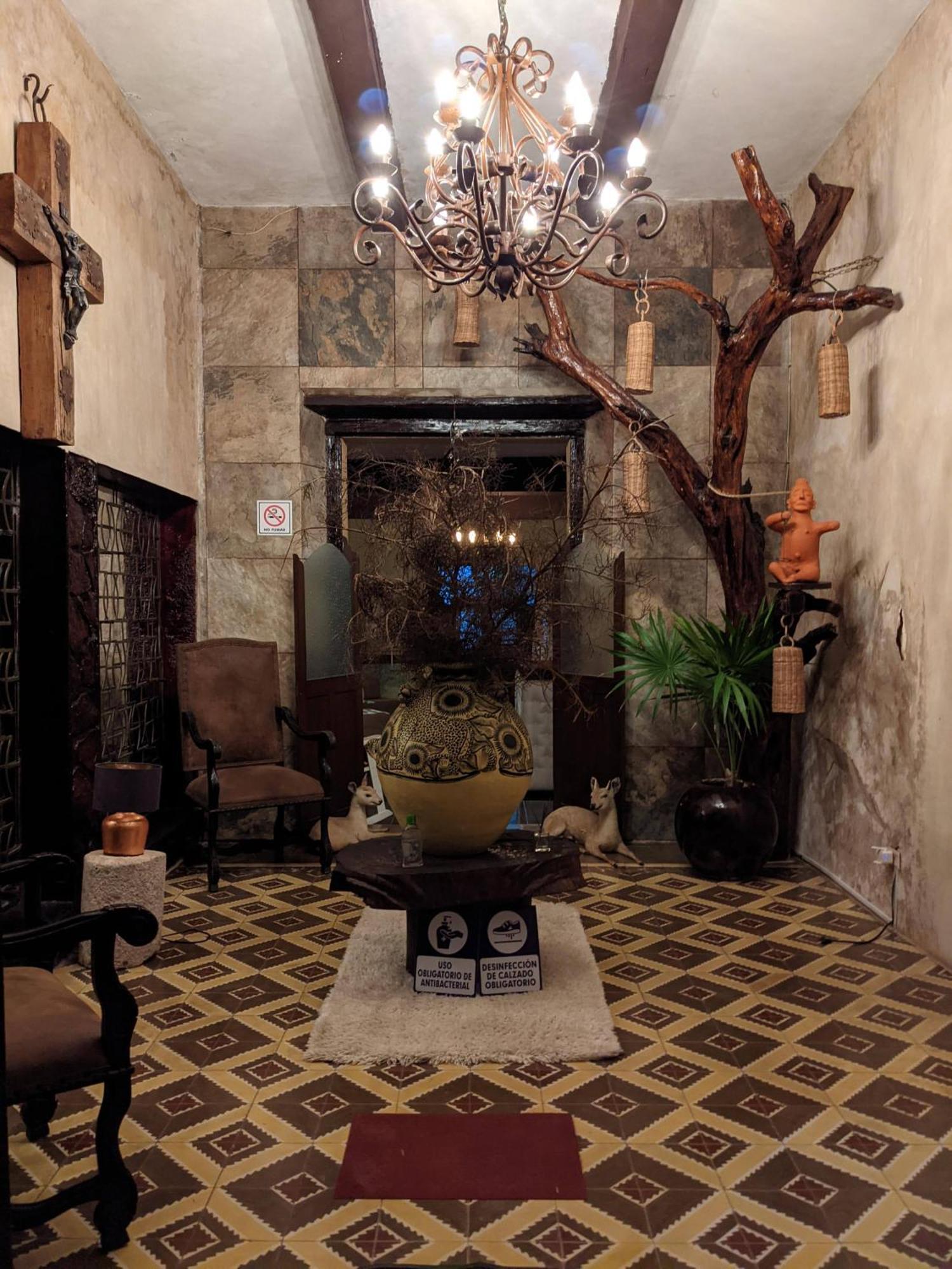 Casa Aluxes Hotel Valladolid  Bagian luar foto